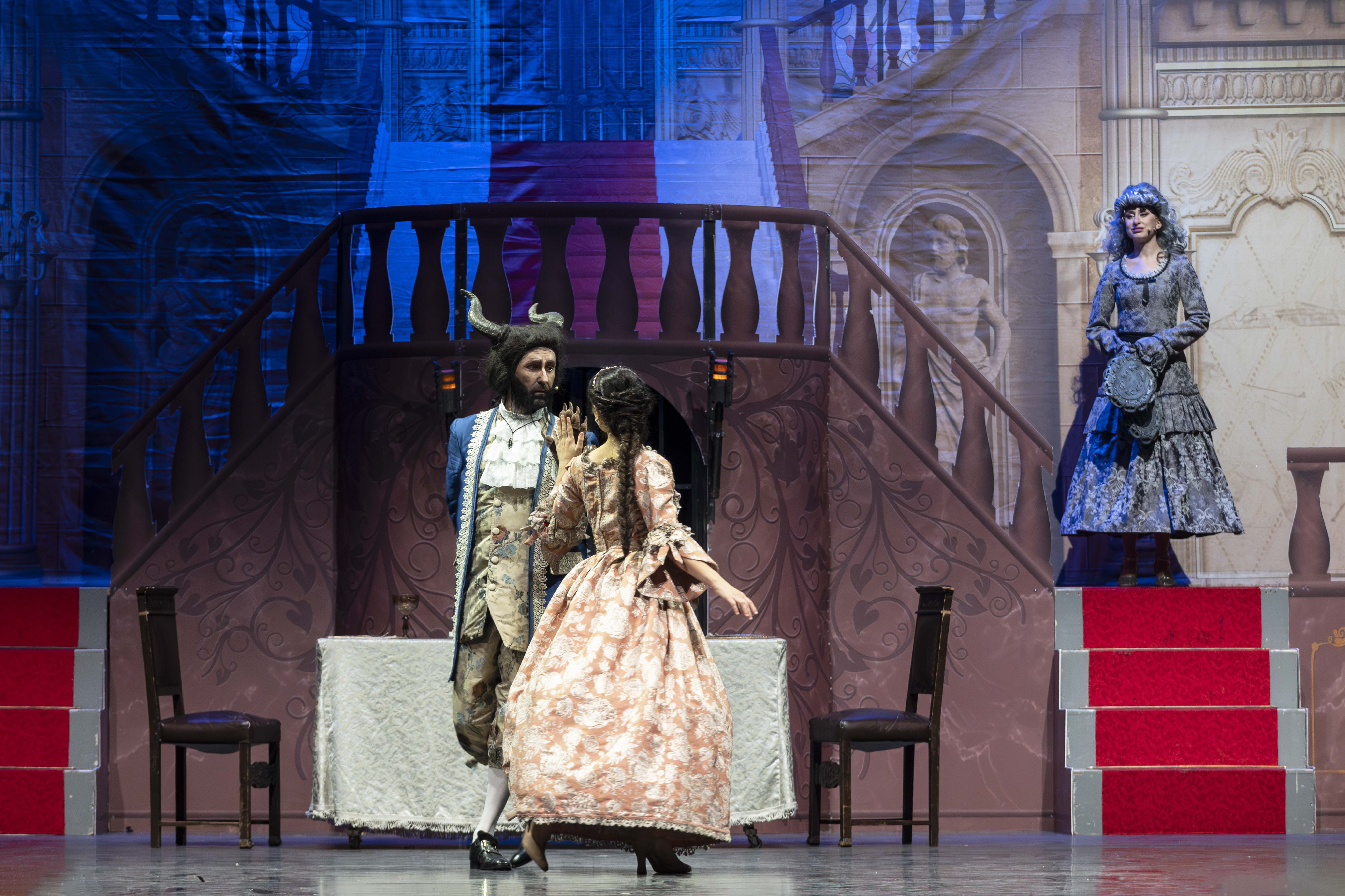 Grande successo per La leggenda di Belle e la Bestia - Il Musical al Teatro Alfieri di Asti